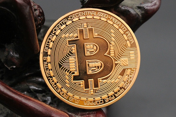 区块链世界的双城记：以太坊与索拉纳的差异化生存之道
